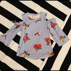 Blue and white stripe Sleeve cutouts shirt